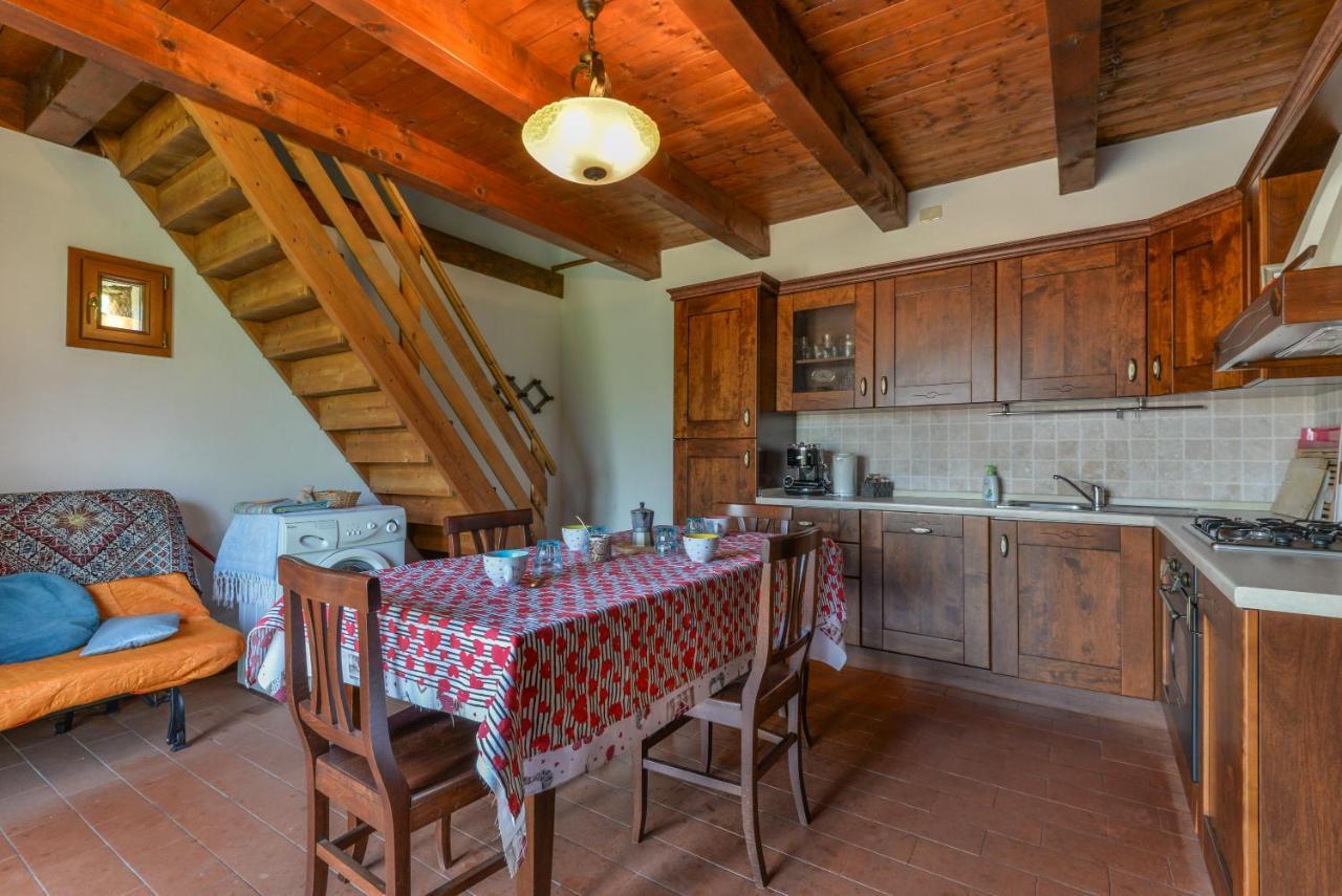 3 Charming Private Home With Pool, Bbq, Wi-Fi & Free Parking Кастель-дель-Пьяно Экстерьер фото