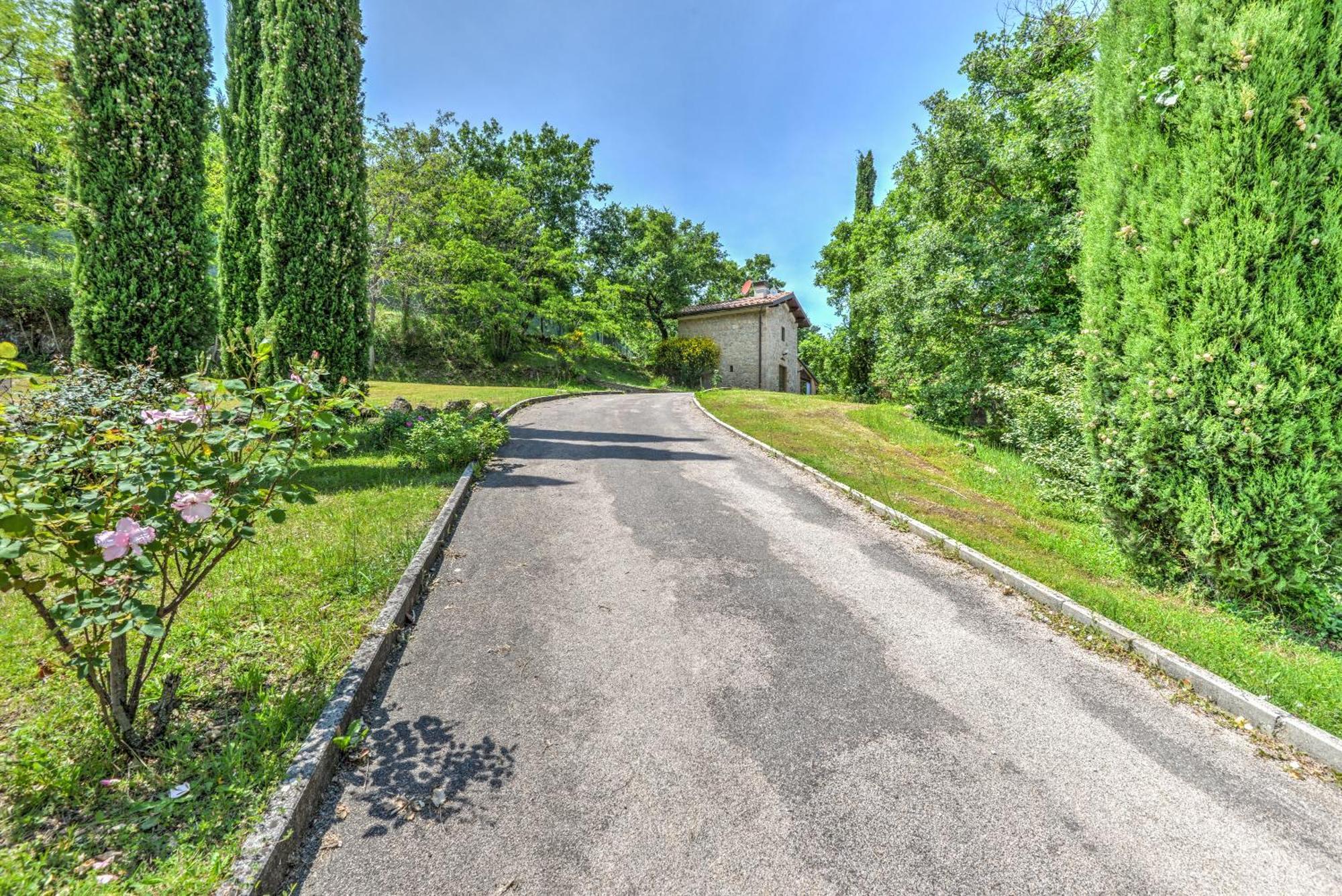 3 Charming Private Home With Pool, Bbq, Wi-Fi & Free Parking Кастель-дель-Пьяно Экстерьер фото